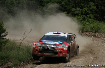 Petter Solberg - Chris Patterson
57º Acropolis Rally 2011. Citroën DS3 WRC (BH-528-BM). Clasificado 4º.
Petter Solberg WRT

Del 16 al 19 de Junio, Loutraki.
Superficie: tierra.

El Rallye constaba de 3 etapas con un total de 1217.82 km de los que 348.80 km divididos en 18 tramos eran cronometrados.

Tomaron la salida 42 equipos, finalizaron 35.

© Joel Martin

Palabras clave: Citroen;DS3;WRC;Acropolis;2011