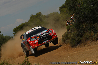 Petter Solberg - Chris Patterson
57º Acropolis Rally 2011. Citroën DS3 WRC (BH-528-BM). Clasificado 4º.
Petter Solberg WRT

Del 16 al 19 de Junio, Loutraki.
Superficie: tierra.

El Rallye constaba de 3 etapas con un total de 1217.82 km de los que 348.80 km divididos en 18 tramos eran cronometrados.

Tomaron la salida 42 equipos, finalizaron 35.

© Monica Parisotto

Palabras clave: Citroen;DS3;WRC;Acropolis;2011