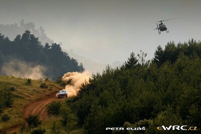 Petter Solberg - Chris Patterson
57º Acropolis Rally 2011. Citroën DS3 WRC (BH-528-BM). Clasificado 4º.
Petter Solberg WRT

Del 16 al 19 de Junio, Loutraki.
Superficie: tierra.

El Rallye constaba de 3 etapas con un total de 1217.82 km de los que 348.80 km divididos en 18 tramos eran cronometrados.

Tomaron la salida 42 equipos, finalizaron 35.

© Petr Eliáš

Palabras clave: Citroen;DS3;WRC;Acropolis;2011