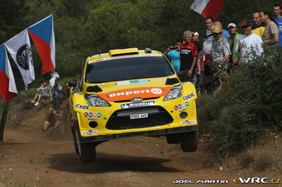 Henning Solberg - Ilka Minor
57º Acropolis Rally 2011. Ford Fiesta RS WRC (PX60 AVE). Clasificado 3º.
Stobart M-Sport Ford RT

Del 16 al 19 de Junio, Loutraki.
Superficie: tierra.

El Rallye constaba de 3 etapas con un total de 1217.82 km de los que 348.80 km divididos en 18 tramos eran cronometrados.

Tomaron la salida 42 equipos, finalizaron 35.

© Joel Martin

Palabras clave: Ford;Fiesta;WRC;Acropolis;2011
