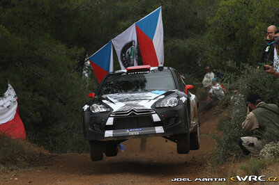 Kimi Räikkönen - Kaj Lindström
57º Acropolis Rally 2011. Citroën DS3 WRC (BN-346-MV). Clasificado 7º.
Ice 1 Racing

Del 16 al 19 de Junio, Loutraki.
Superficie: tierra.

El Rallye constaba de 3 etapas con un total de 1217.82 km de los que 348.80 km divididos en 18 tramos eran cronometrados.

Tomaron la salida 42 equipos, finalizaron 35.

© Joel Martin

Palabras clave: Citroen;DS3;WRC;Acropolis;2011