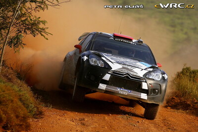 Kimi Räikkönen - Kaj Lindström
57º Acropolis Rally 2011. Citroën DS3 WRC (BN-346-MV). Clasificado 7º.
Ice 1 Racing

Del 16 al 19 de Junio, Loutraki.
Superficie: tierra.

El Rallye constaba de 3 etapas con un total de 1217.82 km de los que 348.80 km divididos en 18 tramos eran cronometrados.

Tomaron la salida 42 equipos, finalizaron 35.

© Petr Eliáš

Palabras clave: Citroen;DS3;WRC;Acropolis;2011