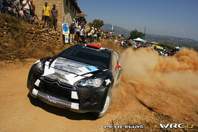 Kimi Räikkönen - Kaj Lindström
57º Acropolis Rally 2011. Citroën DS3 WRC (BN-346-MV). Clasificado 7º.
Ice 1 Racing

Del 16 al 19 de Junio, Loutraki.
Superficie: tierra.

El Rallye constaba de 3 etapas con un total de 1217.82 km de los que 348.80 km divididos en 18 tramos eran cronometrados.

Tomaron la salida 42 equipos, finalizaron 35.

© Petr Eliáš

Palabras clave: Citroen;DS3;WRC;Acropolis;2011