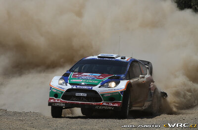Jari-Matti Latvala - Miikka Anttila
57º Acropolis Rally 2011. Ford Fiesta RS WRC (PX60 AVK). Clasificado 9º.
Ford Abu Dhabi WRT

Del 16 al 19 de Junio, Loutraki.
Superficie: tierra.

El Rallye constaba de 3 etapas con un total de 1217.82 km de los que 348.80 km divididos en 18 tramos eran cronometrados.

Tomaron la salida 42 equipos, finalizaron 35.

© Joel Martin

Palabras clave: Ford;Fiesta;WRC;Acropolis;2011