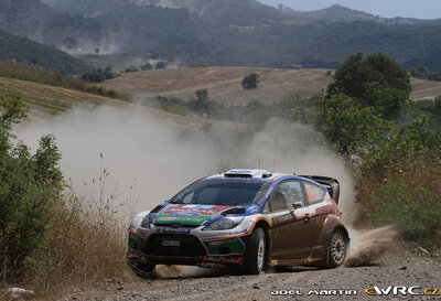 Jari-Matti Latvala - Miikka Anttila
57º Acropolis Rally 2011. Ford Fiesta RS WRC (PX60 AVK). Clasificado 9º.
Ford Abu Dhabi WRT

Del 16 al 19 de Junio, Loutraki.
Superficie: tierra.

El Rallye constaba de 3 etapas con un total de 1217.82 km de los que 348.80 km divididos en 18 tramos eran cronometrados.

Tomaron la salida 42 equipos, finalizaron 35.

© Joel Martin

Palabras clave: Ford;Fiesta;WRC;Acropolis;2011