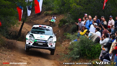 Mads Østberg - Jonas Andersson
57º Acropolis Rally 2011. Ford Fiesta RS WRC (PX60 AVF). Clasificado 12º.
Stobart M-Sport Ford RT

Del 16 al 19 de Junio, Loutraki.
Superficie: tierra.

El Rallye constaba de 3 etapas con un total de 1217.82 km de los que 348.80 km divididos en 18 tramos eran cronometrados.

Tomaron la salida 42 equipos, finalizaron 35.

© Nikos Katikis

Palabras clave: Ford;Fiesta;WRC;Acropolis;2011