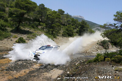 Nasser Al-Attiyah - Giovanni Bernacchini
57º Acropolis Rally 2011. Ford Fiesta S2000 (PX59 AXA). Clasificado 16º.
Barwa Rally Team

Del 16 al 19 de Junio, Loutraki.
Superficie: tierra.

El Rallye constaba de 3 etapas con un total de 1217.82 km de los que 348.80 km divididos en 18 tramos eran cronometrados.

Tomaron la salida 42 equipos, finalizaron 35.

© Petr Eliáš

Palabras clave: Ford;Fiesta;Acropolis;2011