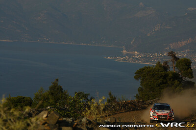 Albert Llovera - Diego Vallejo
57º Acropolis Rally 2011. Fiat Abarth Grande Punto S2000 (DL 998 WL). Clasificado 24º.

Del 16 al 19 de Junio, Loutraki.
Superficie: tierra.

El Rallye constaba de 3 etapas con un total de 1217.82 km de los que 348.80 km divididos en 18 tramos eran cronometrados.

Tomaron la salida 42 equipos, finalizaron 35.

© Monica Parisotto

Palabras clave: Fiat;Punto;Abarth;Acropolis