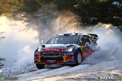Mikko Hirvonen - Jarmo Lehtinen
60º Rally Sweden 2012. Citroën DS3 WRC (BK-359-DW). Clasificado 2º.
Citroën Total WRT

De 9 al 12 de Febrero, Karlstad.
Superficie: nieve.

El Rally tenia un total de 1842.60 km de los que 349.16 Km divididos en 22 tramos eran especiales.

Se inscribieron 47 equipos, tomaron la salida 43, finalizaron 34.

© Maciej Niechwiadowicz

Palabras clave: Citroen;DS3;WRC;Suecia;2012;Nieve