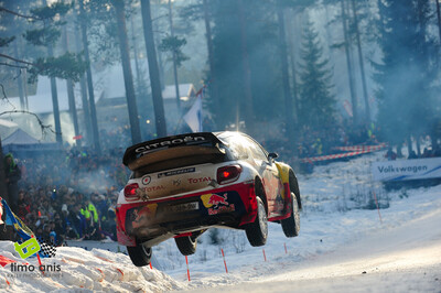 Mikko Hirvonen - Jarmo Lehtinen
60º Rally Sweden 2012. Citroën DS3 WRC (BK-359-DW). Clasificado 2º.
Citroën Total WRT

De 9 al 12 de Febrero, Karlstad.
Superficie: nieve.

El Rally tenia un total de 1842.60 km de los que 349.16 Km divididos en 22 tramos eran especiales.

Se inscribieron 47 equipos, tomaron la salida 43, finalizaron 34.

© Timo Anis

Palabras clave: Citroen;DS3;WRC;Suecia;2012;Nieve