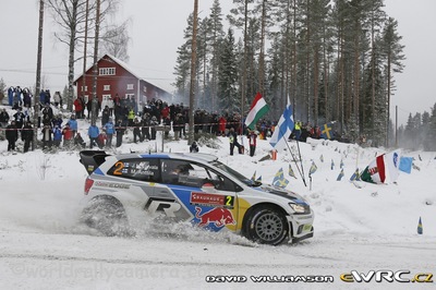 Jari-Matti  Latvala - Miikka Anttila
62º Rally Sweden 2014. Volkswagen Polo R WRC (WOB VW 519). Clasificado 1º.
Volkswagen Motorsport

Del 5 al 8 de Febrero, Karlstad.
Superficie: nieve - hielo.

El Rallye constaba de 3 etapas con un total de 1572.01 km de los que 323.54 km divididos en 24 tramos eran cronometrados (uno de ellos fue cancelado SS21 Hara 2 de 11,32 km).

Tomaron la salida 39 equipos, finalizaron 30.

© David Williamson

Palabras clave: Volkswagen;Polo;WRC;Suecia;2014