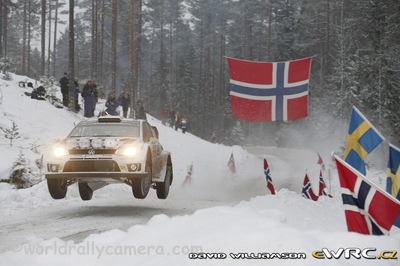 Andreas Mikkelsen - Mikko Markkula
62º Rally Sweden 2014. Volkswagen Polo R WRC (WOB VW 365). Clasificado 2º.
Volkswagen Motorsport

Del 5 al 8 de Febrero, Karlstad.
Superficie: nieve - hielo.

El Rallye constaba de 3 etapas con un total de 1572.01 km de los que 323.54 km divididos en 24 tramos eran cronometrados (uno de ellos fue cancelado SS21 Hara 2 de 11,32 km).

Tomaron la salida 39 equipos, finalizaron 30.

© David Williamson

Palabras clave: Volkswagen;Polo;WRC;Suecia;2014
