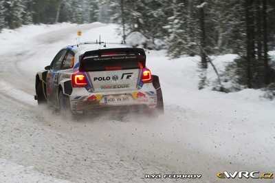 Andreas Mikkelsen - Mikko Markkula
62º Rally Sweden 2014. Volkswagen Polo R WRC (WOB VW 365). Clasificado 2º.
Volkswagen Motorsport

Del 5 al 8 de Febrero, Karlstad.
Superficie: nieve - hielo.

El Rallye constaba de 3 etapas con un total de 1572.01 km de los que 323.54 km divididos en 24 tramos eran cronometrados (uno de ellos fue cancelado SS21 Hara 2 de 11,32 km).

Tomaron la salida 39 equipos, finalizaron 30.

© Ilya Fedorov

Palabras clave: Volkswagen;Polo;WRC;Suecia;2014