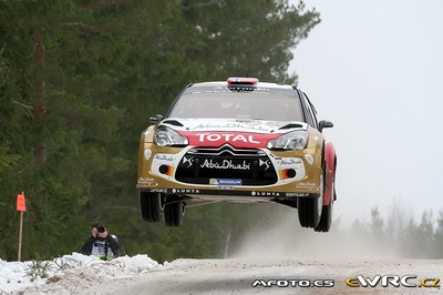 Mads Østberg - Jonas Andersson
62º Rally Sweden 2014. Citroën DS3 WRC (BK-317-DW). Clasificado 3º.
Citroën Total Abu Dhabi WRT

Del 5 al 8 de Febrero, Karlstad.
Superficie: nieve - hielo.

El Rallye constaba de 3 etapas con un total de 1572.01 km de los que 323.54 km divididos en 24 tramos eran cronometrados (uno de ellos fue cancelado SS21 Hara 2 de 11,32 km).

Tomaron la salida 39 equipos, finalizaron 30.

© Mfoto.es

Palabras clave: Citroen;DS3;WRC;Suecia;2014