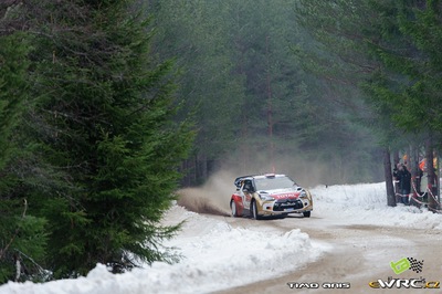Mads Østberg - Jonas Andersson
62º Rally Sweden 2014. Citroën DS3 WRC (BK-317-DW). Clasificado 3º.
Citroën Total Abu Dhabi WRT

Del 5 al 8 de Febrero, Karlstad.
Superficie: nieve - hielo.

El Rallye constaba de 3 etapas con un total de 1572.01 km de los que 323.54 km divididos en 24 tramos eran cronometrados (uno de ellos fue cancelado SS21 Hara 2 de 11,32 km).

Tomaron la salida 39 equipos, finalizaron 30.

© Timo Anis

Palabras clave: Citroen;DS3;WRC;Suecia;2014