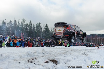 Ott Tänak - Raigo Mõlder
62º Rally Sweden 2014. Ford Fiesta RS WRC (PX12 BVS). Clasificado 5º.
M-Sport World Rally Team

Del 5 al 8 de Febrero, Karlstad.
Superficie: nieve - hielo.

El Rallye constaba de 3 etapas con un total de 1572.01 km de los que 323.54 km divididos en 24 tramos eran cronometrados (uno de ellos fue cancelado SS21 Hara 2 de 11,32 km).

Tomaron la salida 39 equipos, finalizaron 30.

© Timo Anis

Palabras clave: Ford;Fiesta;WRC;Suecia;2014