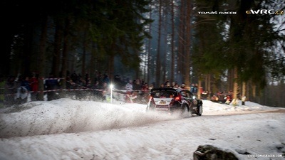 Ott Tänak - Raigo Mõlder
62º Rally Sweden 2014. Ford Fiesta RS WRC (PX12 BVS). Clasificado 5º.
M-Sport World Rally Team

Del 5 al 8 de Febrero, Karlstad.
Superficie: nieve - hielo.

El Rallye constaba de 3 etapas con un total de 1572.01 km de los que 323.54 km divididos en 24 tramos eran cronometrados (uno de ellos fue cancelado SS21 Hara 2 de 11,32 km).

Tomaron la salida 39 equipos, finalizaron 30.

© Tomáš Racek

Palabras clave: Ford;Fiesta;WRC;Suecia;2014