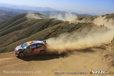 Martin Prokop - Jan Tománek
11º Rally Guanajuato Mexico 2014. Ford Fiesta RS WRC (06R 0030). Clasificado 5º.
Jipocar Czech National Team

Del 6 al 9 de Marzo, León.
Superficie: tierra.

El Rallye constaba de 3 etapas con un total de 1038.19 km de los que 399.93 km divididos en 22 tramos eran cronometrados.

Tomaron la salida 39 equipos, finalizaron 30.

© David Williamson

Palabras clave: Ford;Fiesta;WRC;Mexico;2014