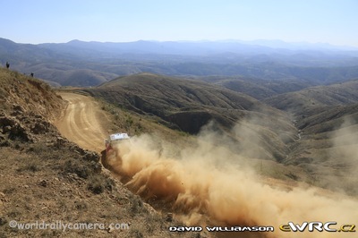 Martin Prokop - Jan Tománek
11º Rally Guanajuato Mexico 2014. Ford Fiesta RS WRC (06R 0030). Clasificado 5º.
Jipocar Czech National Team

Del 6 al 9 de Marzo, León.
Superficie: tierra.

El Rallye constaba de 3 etapas con un total de 1038.19 km de los que 399.93 km divididos en 22 tramos eran cronometrados.

Tomaron la salida 39 equipos, finalizaron 30.

© David Williamson

Palabras clave: Ford;Fiesta;WRC;Mexico;2014