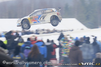 Sébastien Ogier - Julien  Ingrassia
62º Rally Sweden 2014. Volkswagen Polo R WRC (WOB VW 520). Clasificado 6º.
Volkswagen Motorsport

Del 5 al 8 de Febrero, Karlstad.
Superficie: nieve - hielo.

El Rallye constaba de 3 etapas con un total de 1572.01 km de los que 323.54 km divididos en 24 tramos eran cronometrados (uno de ellos fue cancelado SS21 Hara 2 de 11,32 km).

Tomaron la salida 39 equipos, finalizaron 30.

© David Williamson

Palabras clave: Volkswagen;Polo;WRC;Suecia;2014