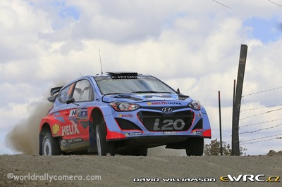 Chris Atkinson - Stéphane Prévot
11º Rally Guanajuato Mexico 2014. Hyundai i20 WRC (ALZ WR 42). Clasificado 7º.
Hyundai Motorsport

Del 6 al 9 de Marzo, León.
Superficie: tierra.

El Rallye constaba de 3 etapas con un total de 1038.19 km de los que 399.93 km divididos en 22 tramos eran cronometrados.

Tomaron la salida 39 equipos, finalizaron 30.

© David Williamson

Palabras clave: Hyundai;WRC;Mexico;2014