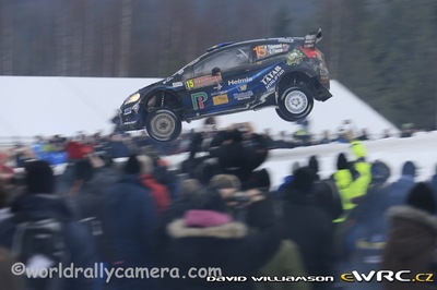 Pontus Tidemand - Ola Fløene
62º Rally Sweden 2014. Ford Fiesta RS WRC (PX60 AVO). Clasificado 8º.

Del 5 al 8 de Febrero, Karlstad.
Superficie: nieve - hielo.

El Rallye constaba de 3 etapas con un total de 1572.01 km de los que 323.54 km divididos en 24 tramos eran cronometrados (uno de ellos fue cancelado SS21 Hara 2 de 11,32 km).

Tomaron la salida 39 equipos, finalizaron 30.

© David Williamson

Palabras clave: Ford;Fiesta;WRC;Suecia;2014
