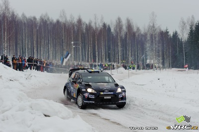 Pontus Tidemand - Ola Fløene
62º Rally Sweden 2014. Ford Fiesta RS WRC (PX60 AVO). Clasificado 8º.

Del 5 al 8 de Febrero, Karlstad.
Superficie: nieve - hielo.

El Rallye constaba de 3 etapas con un total de 1572.01 km de los que 323.54 km divididos en 24 tramos eran cronometrados (uno de ellos fue cancelado SS21 Hara 2 de 11,32 km).

Tomaron la salida 39 equipos, finalizaron 30.

© Timo Anis

Palabras clave: Ford;Fiesta;WRC;Suecia;2014