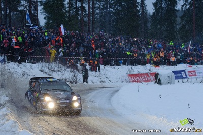 Pontus Tidemand - Ola Fløene
62º Rally Sweden 2014. Ford Fiesta RS WRC (PX60 AVO). Clasificado 8º.

Del 5 al 8 de Febrero, Karlstad.
Superficie: nieve - hielo.

El Rallye constaba de 3 etapas con un total de 1572.01 km de los que 323.54 km divididos en 24 tramos eran cronometrados (uno de ellos fue cancelado SS21 Hara 2 de 11,32 km).

Tomaron la salida 39 equipos, finalizaron 30.

© Timo Anis

Palabras clave: Ford;Fiesta;WRC;Suecia;2014