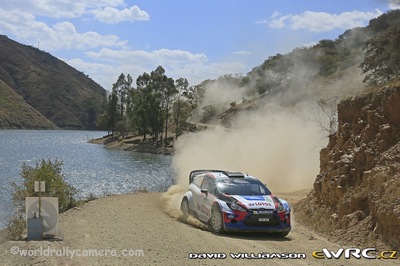 Robert Kubica - Maciej Szczepaniak
11º Rally Guanajuato Mexico 2014. Ford Fiesta RS WRC (PX61 AWU). Abandonó por accidente en SS13 Otates de 53,69 km.
RK M-Sport WRT

Del 6 al 9 de Marzo, León.
Superficie: tierra.

El Rallye constaba de 3 etapas con un total de 1038.19 km de los que 399.93 km divididos en 22 tramos eran cronometrados.

Tomaron la salida 39 equipos, finalizaron 30.

© David Williamson

Palabras clave: Ford;Fiesta;WRC;Mexico;2014