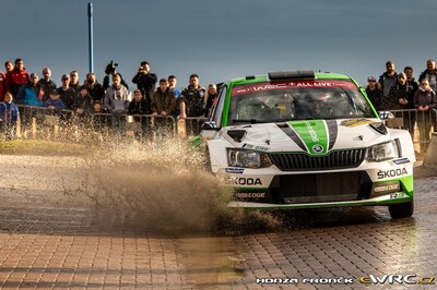 Kalle Rovanperä - Jonne Halttunen
54º RallyRACC Catalunya-COSTA DAURADA Rally de España 2018. Skoda Fabia R5 (11R 0389). Clasificado 12º.

Del 25 al 28 de Octubre, Salou, Tarragona, Catalunya, España.
Superficie: asfalto - tierra

El Rally constaba de 3 etapas con un total de 1495.73 km de los que 331.58 km divididos en 18 tramos eran cronometrados (uno de ellos fue cancelado SS6 Savallà 1 de 14,12 km)

Tomaron la salida 70 equipos, finalizaron 53.

© Honza Fronek

Palabras clave: Skoda;Fabia;Catalunya;Spain;2018