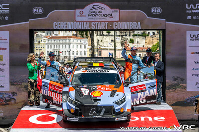 Thierry Neuville - Martijn Wydaeghe
59º Vodafone Rally de Portugal 2026. Hyundai i20 N Rally1 (OF WR 910). Clasificado 1º.
Hyundai Shell Mobis WRT

Del 7 al 10 de Mayo, Matosinhos.
Superficie: tierra.

El Rallye constaba de 4 etapas con un total de 1874.58 km de los que 344.91 km divididos en 23 tramos eran cronometrados.

Tomaron la salida 67 equipos, finalizaron 47.

© Vladislav Maschl

Palabras clave: Hyundai;Rally1;Portugal;2026
