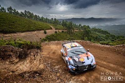 Thierry Neuville - Martijn Wydaeghe
59º Vodafone Rally de Portugal 2026. Hyundai i20 N Rally1 (OF WR 910). Clasificado 1º.
Hyundai Shell Mobis WRT

Del 7 al 10 de Mayo, Matosinhos.
Superficie: tierra.

El Rallye constaba de 4 etapas con un total de 1874.58 km de los que 344.91 km divididos en 23 tramos eran cronometrados.

Tomaron la salida 67 equipos, finalizaron 47.

© Honza Fronek

Palabras clave: Hyundai;Rally1;Portugal;2026