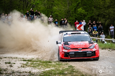 Takamoto Katsuta - Aaron Johnston
Croatia Rally 2026. Toyota GR Yaris Rally1 (A-7651). Clasificado 1º.
Toyota Gazoo Racing WRT

Del 9 al 12 de Abril, Cavle
Superficie: asfalto

El Rallye constaba de 3 etapas con un total de 1134 km de los que 300.28 km divididos en 20 tramos eran cronometrados.

Tomaron la salida 51 equipos, finalizaron 44.

© Honza Fronek

Palabras clave: Croacia;Toyota;Yaris;Rally1;2026