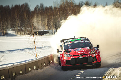 Elfyn Evans - Scott Martin
73º Rally Sweden 2026. Toyota GR Yaris Rally1 (A-7663). Clasificado 1º.
Toyota Gazoo Racing WRT

Del 12 al 15 de Febrero, Umeå.
Superficie: nieve - hielo.

El Rallye constaba de 3 etapas con un total de 1069.44 km de los que 300.66 km divididos en 18 tramos eran cronometrados.

Tomaron la salida 57 equipos.

© Hannes Dannenberg

Palabras clave: Toyotra;Yaris;Suecia;2026;Rally1