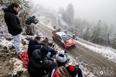 Oliver Solberg - Elliott Edmondson
94º Rallye Automobile de Monte-Carlo 2026. Toyota GR Yaris Rally1 (A-7540). Clasificado 1º.
Toyota Gazoo Racing WRT

Del 22 al 25 de Enero, Gap - Monaco.
Superficie: asfalto - nieve.

El Rally constaba de 4 etapas con un total de 1553.22 km de los que 339.15 km divididos en 17 tramos eran cronometrados.

Tomaron la salida 65 equipos, finaluizaron 48.

© Honza Fronek

Palabras clave: Toyota;Yaris;Rally1;Montecarlo;2026
