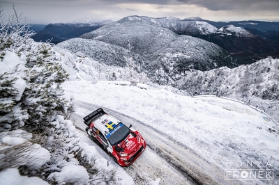 Oliver Solberg - Elliott Edmondson
94º Rallye Automobile de Monte-Carlo 2026. Toyota GR Yaris Rally1 (A-7540). Clasificado 1º.
Toyota Gazoo Racing WRT

Del 22 al 25 de Enero, Gap - Monaco.
Superficie: asfalto - nieve.

El Rally constaba de 4 etapas con un total de 1553.22 km de los que 339.15 km divididos en 17 tramos eran cronometrados.

Tomaron la salida 65 equipos, finaluizaron 48.

© Honza Fronek

Palabras clave: Toyota;Yaris;Rally1;Montecarlo;2026