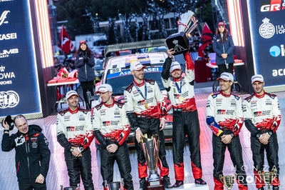 94º Rallye Automobile de Monte-Carlo 2026
PODIUM
1º
99# Oliver Solberg - Elliott Edmondson, Toyota GR Yaris Rally1 (A-7540).
Toyota Gazoo Racing WRT

2º
33# Elfyn Evans - Scott Martin, Toyota GR Yaris Rally1 (A-7538). 
Toyota Gazoo Racing WRT

3º
1# Sébastien Ogier - Vincent Landais, Toyota GR Yaris Rally1 (A-7553).
Toyota Gazoo Racing WRT

Del 22 al 25 de Enero, Gap - Monaco.
Superficie: asfalto - nieve.

El Rally constaba de 4 etapas con un total de 1553.22 km de los que 339.15 km divididos en 17 tramos eran cronometrados.

Tomaron la salida 65 equipos, finaluizaron 48.

© Honza Fronek


Palabras clave: Toyota;Yaris;Rally1;Montecarlo;2026;Personajes;Podium