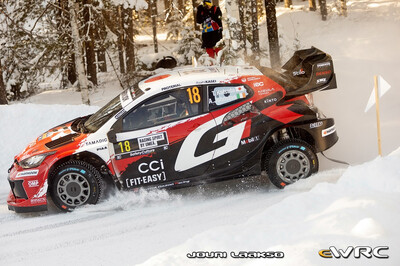 Takamoto Katsuta - Aaron Johnston
73º Rally Sweden 2026. Toyota GR Yaris Rally1 (A-7664). Clasificado 2º.
Toyota Gazoo Racing WRT

Del 12 al 15 de Febrero, Umeå.
Superficie: nieve - hielo.

El Rallye constaba de 3 etapas con un total de 1069.44 km de los que 300.66 km divididos en 18 tramos eran cronometrados.

Tomaron la salida 57 equipos.

© Jouni Laakso

Palabras clave: Toyota;Yaris;Suecia;2026;Rally1