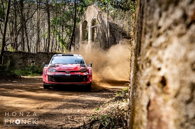 Oliver Solberg - Elliott Edmondson
59º Vodafone Rally de Portugal 2026. Toyota GR Yaris Rally1 (A-7649). Clasificado 2º.
Toyota Gazoo Racing WRT

Del 7 al 10 de Mayo, Matosinhos.
Superficie: tierra.

El Rallye constaba de 4 etapas con un total de 1874.58 km de los que 344.91 km divididos en 23 tramos eran cronometrados.

Tomaron la salida 67 equipos, finalizaron 47.

© Honza Fronek

Palabras clave: Toyota;Yaris;Rally1;Portugal;2026