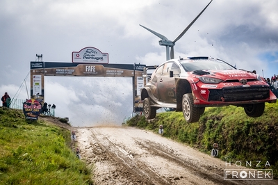 Oliver Solberg - Elliott Edmondson
59º Vodafone Rally de Portugal 2026. Toyota GR Yaris Rally1 (A-7649). Clasificado 2º.
Toyota Gazoo Racing WRT

Del 7 al 10 de Mayo, Matosinhos.
Superficie: tierra.

El Rallye constaba de 4 etapas con un total de 1874.58 km de los que 344.91 km divididos en 23 tramos eran cronometrados.

Tomaron la salida 67 equipos, finalizaron 47.

© Honza Fronek

Palabras clave: Toyota;Yaris;Rally1;Portugal;2026