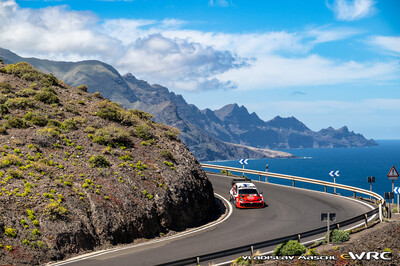 Sami Pajari - Marko Salminen
50º Rally Islas Canarias - Rally of Spain 2026. Toyota GR Yaris Rally1 (A-7647). Clasificado 3º.
Toyota Gazoo Racing WRT

Del 23 al 26 de Abril, Cavle
Superficie: asfalto

El Rallye constaba de 3 etapas con un total de 1309.16 km de los que 301.30 km divididos en 18 tramos eran cronometrados (uno de ellos fue cancelado SS3 Tejeda - San Mateo 1 de 18,62 km.
La cancelación se debió a que vehículos de espectadores estaban estacionados ilegalmente dentro de un área protegida cerca del escenario).
Se encontraron más de 100 vehículos en la zona.

Tomaron la salida 58 equipos, finalizaron 51.

© Vladislav Maschl

Palabras clave: Toyota;Yaris;Rally1;Canarias;España;Spain;2026