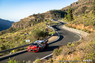 Sami Pajari - Marko Salminen
50º Rally Islas Canarias - Rally of Spain 2026. Toyota GR Yaris Rally1 (A-7647). Clasificado 3º.
Toyota Gazoo Racing WRT

Del 23 al 26 de Abril, Cavle
Superficie: asfalto

El Rallye constaba de 3 etapas con un total de 1309.16 km de los que 301.30 km divididos en 18 tramos eran cronometrados (uno de ellos fue cancelado SS3 Tejeda - San Mateo 1 de 18,62 km.
La cancelación se debió a que vehículos de espectadores estaban estacionados ilegalmente dentro de un área protegida cerca del escenario).
Se encontraron más de 100 vehículos en la zona.

Tomaron la salida 58 equipos, finalizaron 51.

© Vladislav Maschl

Palabras clave: Toyota;Yaris;Rally1;Canarias;España;Spain;2026