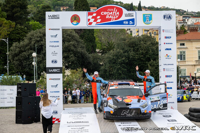 Hayden Paddon - John Kennard
Croatia Rally 2026. Hyundai i20 N Rally1 (ALZ WR 926). Clasificado 3º.
Hyundai Shell Mobis WRT

Del 9 al 12 de Abril, Cavle
Superficie: asfalto

El Rallye constaba de 3 etapas con un total de 1134 km de los que 300.28 km divididos en 20 tramos eran cronometrados.

Tomaron la salida 51 equipos, finalizaron 44.

© Petr Šedivec

Palabras clave: Croacia;Hyundai;Rally1;2026