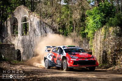Elfyn Evans - Scott Martin
59º Vodafone Rally de Portugal 2026. Toyota GR Yaris Rally1 (A-7646). Clasificado 3º.
Toyota Gazoo Racing WRT

Del 7 al 10 de Mayo, Matosinhos.
Superficie: tierra.

El Rallye constaba de 4 etapas con un total de 1874.58 km de los que 344.91 km divididos en 23 tramos eran cronometrados.

Tomaron la salida 67 equipos, finalizaron 47.

© Honza Fronek

Palabras clave: Toyota;Yaris;Rally1;Portugal;2026