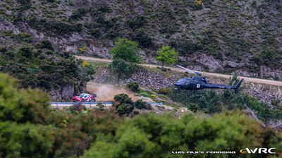 Elfyn Evans - Scott Martin
59º Vodafone Rally de Portugal 2026. Toyota GR Yaris Rally1 (A-7646). Clasificado 3º.
Toyota Gazoo Racing WRT

Del 7 al 10 de Mayo, Matosinhos.
Superficie: tierra.

El Rallye constaba de 4 etapas con un total de 1874.58 km de los que 344.91 km divididos en 23 tramos eran cronometrados.

Tomaron la salida 67 equipos, finalizaron 47.

© Luis Filipe Ferreira

Palabras clave: Toyota;Yaris;Rally1;Portugal;2026