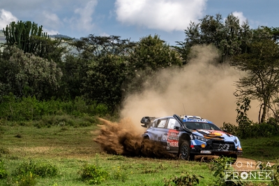 Esapekka Lappi - Enni Mälkönen
74º Safari Rally Kenya 2026. Hyundai i20 N Rally1 (ALZ WR 909). Clasificado 4º.
Hyundai Shell Mobis WRT

Del 12 al 15 de Marzo, Naivasha.
Superficie: tierra.

El Rally constaba de 4 etapas con un total de 1205.46 km de los que 338.34 km divididos en 20 tramos eran cronometrados.

Tomaron la salida 41 equipos, finalizaron 29.

© Honza Fronek

Palabras clave: Hyundai;Rally1;Kenya;2026