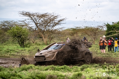 Esapekka Lappi - Enni Mälkönen
74º Safari Rally Kenya 2026. Hyundai i20 N Rally1 (ALZ WR 909). Clasificado 4º.
Hyundai Shell Mobis WRT

Del 12 al 15 de Marzo, Naivasha.
Superficie: tierra.

El Rally constaba de 4 etapas con un total de 1205.46 km de los que 338.34 km divididos en 20 tramos eran cronometrados.

Tomaron la salida 41 equipos, finalizaron 29.

© Honza Fronek

Palabras clave: Hyundai;Rally1;Kenya;2026