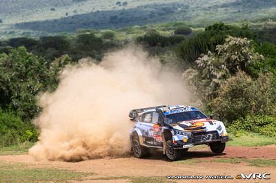 Esapekka Lappi - Enni Mälkönen
74º Safari Rally Kenya 2026. Hyundai i20 N Rally1 (ALZ WR 909). Clasificado 4º.
Hyundai Shell Mobis WRT

Del 12 al 15 de Marzo, Naivasha.
Superficie: tierra.

El Rally constaba de 4 etapas con un total de 1205.46 km de los que 338.34 km divididos en 20 tramos eran cronometrados.

Tomaron la salida 41 equipos, finalizaron 29.

© Vladislav Maschl

Palabras clave: Hyundai;Rally1;Kenya;2026