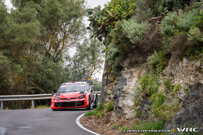 Takamoto Katsuta - Aaron Johnston
50º Rally Islas Canarias - Rally of Spain 2026. Toyota GR Yaris Rally1 (A-7644). Clasificado 4º.
Toyota Gazoo Racing WRT

Del 23 al 26 de Abril, Cavle
Superficie: asfalto

El Rallye constaba de 3 etapas con un total de 1309.16 km de los que 301.30 km divididos en 18 tramos eran cronometrados (uno de ellos fue cancelado SS3 Tejeda - San Mateo 1 de 18,62 km.
La cancelación se debió a que vehículos de espectadores estaban estacionados ilegalmente dentro de un área protegida cerca del escenario).
Se encontraron más de 100 vehículos en la zona.

Tomaron la salida 58 equipos, finalizaron 51.

© Ladislav Holecek

Palabras clave: Toyota;Yaris;Rally1;Canarias;España;Spain;2026