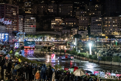 Thierry Neuville - Martijn Wydaeghe
94º Rallye Automobile de Monte-Carlo 2026. Hyundai i20 N Rally1 (ALZ WR 910). Clasificado 5º.
Hyundai Shell Mobis WRT

Del 22 al 25 de Enero, Gap - Monaco.
Superficie: asfalto - nieve.

El Rally constaba de 4 etapas con un total de 1553.22 km de los que 339.15 km divididos en 17 tramos eran cronometrados.

Tomaron la salida 65 equipos, finaluizaron 48.

© Honza Fronek

Palabras clave: Hyndai;Rally1;Montecarlo;2026